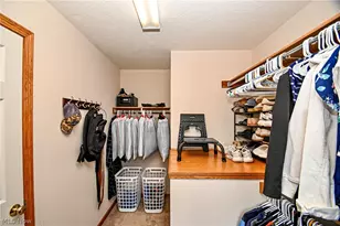 1295 Cheverton Ave, Louisville, OH 44641 - Photo 30