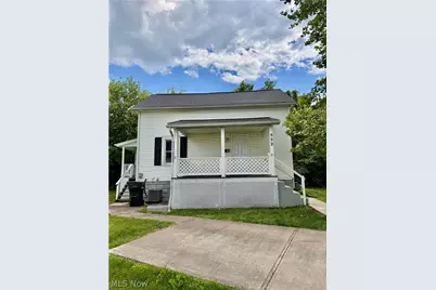 552 Gray Street, Zanesville, OH 43701 - Photo 1