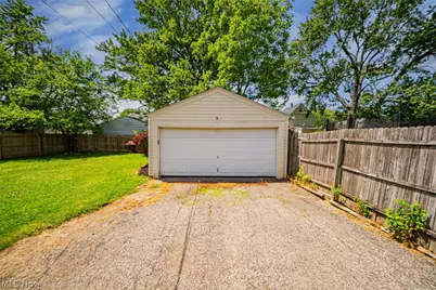 172 Brandtson Avenue, Elyria, OH 44035 - Photo 30