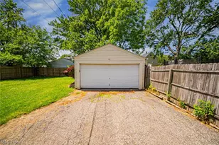 172 Brandtson Ave, Elyria, OH 44035 - Photo 30