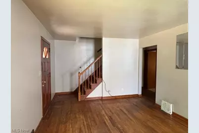 2378 Linda Drive NW, Warren, OH 44485 - Photo 8