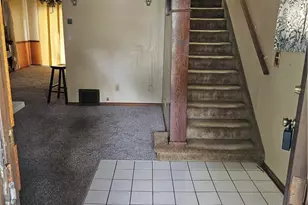 766 Garfield St, Akron, OH 44310 - Photo 2