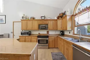 3859 Mayfair Ln, Cambridge, OH 43725 - Photo 6