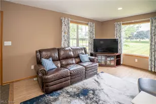 11032 Titus Ave NW, Uniontown, OH 44685 - Photo 10