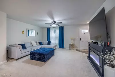 4784 Olivia Way, Lorain, OH 44053 - Photo 4