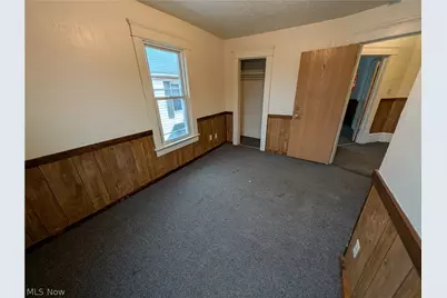 564 Carroll Street, Akron, OH 44304 - Photo 12