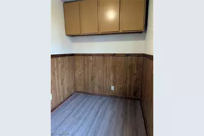 564 Carroll Street, Akron, OH 44304 - Photo 16