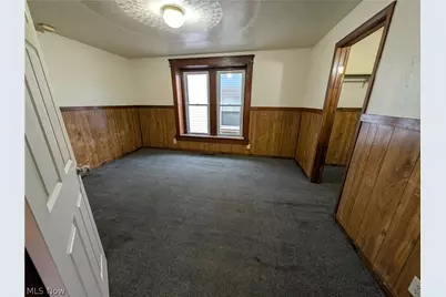 564 Carroll Street, Akron, OH 44304 - Photo 6