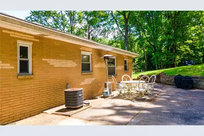 136 McHendry Street, Weirton, WV 26062 - Photo 6