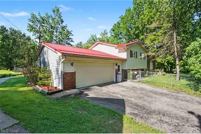 4250 Herr Fieldhouse Road, Worthington, OH 44470 - Photo 2