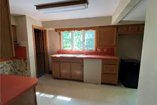 277 Gore Rd, Conneaut, OH 44030 - Photo 2
