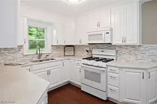358 Mark Dr, Tallmadge, OH 44278 - Photo 4