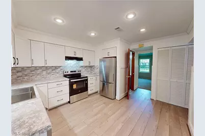 8240 Deepwood Boulevard #7-2, Mentor, OH 44060 - Photo 8