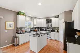 593 Brookstone Ct, Copley, OH 44321 - Photo 8
