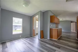 62 Redwood Dr, Beloit, OH 44609 - Photo 8