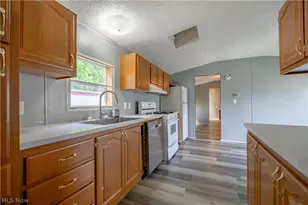 62 Redwood Dr, Beloit, OH 44609 - Photo 10