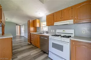 62 Redwood Dr, Beloit, OH 44609 - Photo 6