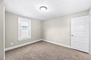 1421 Elder Ave, Akron, OH 44301 - Photo 18