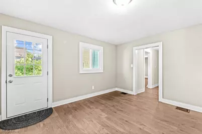 1421 Elder Avenue, Akron, OH 44301 - Photo 10