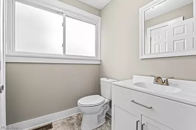 1421 Elder Avenue, Akron, OH 44301 - Photo 14