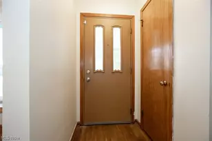 6602 Brownfield Dr, Parma, OH 44129 - Photo 2