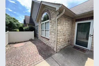 1203 River Glen Drive NE, Warren, OH 44484 - Photo 6