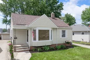 8111 Thornton Dr, Parma, OH 44129 - Photo 2