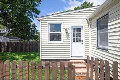 8111 Thornton Drive, Parma, OH 44129 - Photo 34