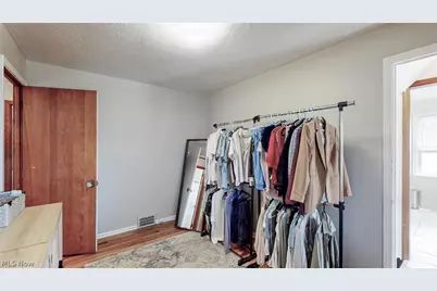 8111 Thornton Drive, Parma, OH 44129 - Photo 20