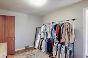 8111 Thornton Dr, Parma, OH 44129 - Photo 20