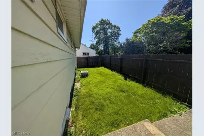 3612 Lotus Place SW, Canton, OH 44710 - Photo 4