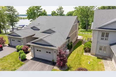 558 Bayshore Boulevard, Lake Milton, OH 44429 - Photo 2