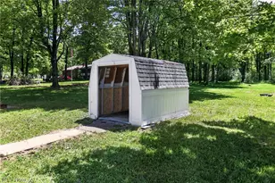 7926 Price Schaffer Rd, Hubbard, OH 44425 - Photo 24
