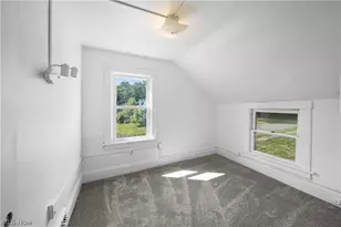 148 St Louis Ave, Youngstown, OH 44507 - Photo 12