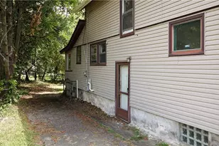 148 St Louis Ave, Youngstown, OH 44507 - Photo 24