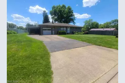 3718 35th Street NE, Canton, OH 44705 - Photo 2