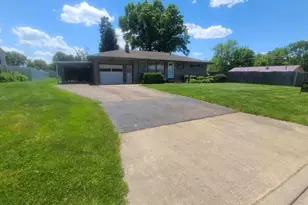 3718 35th St NE, Canton, OH 44705 - Photo 2