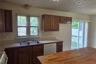 4852 Shadow Oak Dr, Youngstown, OH 44515 - Photo 2