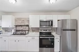 1555 Ambre Dr, Akron, OH 44312 - Photo 12