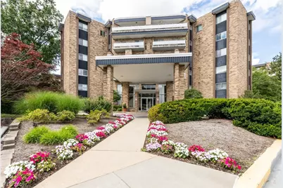 2112 Acacia Park Drive #209, Lyndhurst, OH 44124 - Photo 1