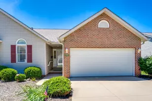 1488 Waters Edge Dr, Akron, OH 44313 - Photo 2