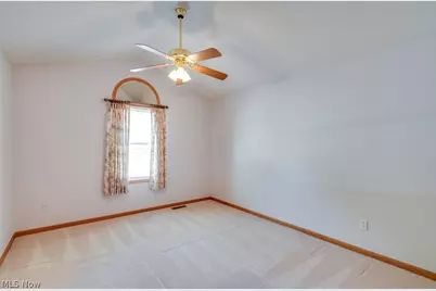 1488 Waters Edge Drive, Akron, OH 44313 - Photo 32
