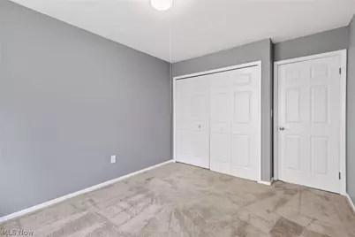 9582 Fernwood Drive, Olmsted Falls, OH 44138 - Photo 24