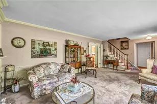 21439 Claythorne Rd, Huber Heights, OH 44122 - Photo 4