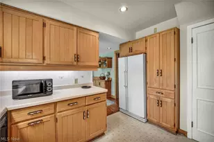 21439 Claythorne Rd, Huber Heights, OH 44122 - Photo 14