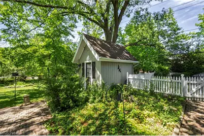 21439 Claythorne Road, Huber Heights, OH 44122 - Photo 38