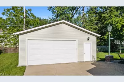 233 Sunset Road, Avon Lake, OH 44012 - Photo 36