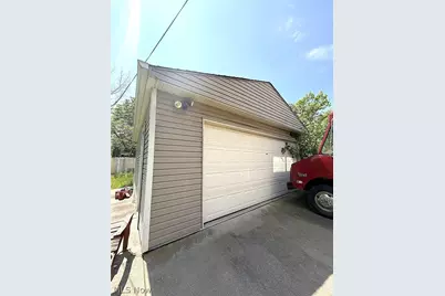 10514 Lamontier Avenue, Loveland, OH 44104 - Photo 22