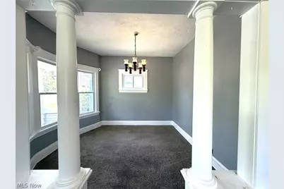 10514 Lamontier Avenue, Loveland, OH 44104 - Photo 8