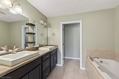 312 Lake Breeze Cove, Eastlake, OH 44095 - Photo 30
